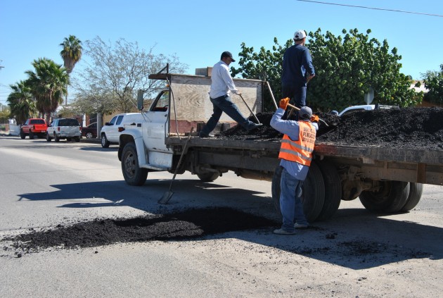 bacheo-2-630x423 City aims to address plethora of pot holes