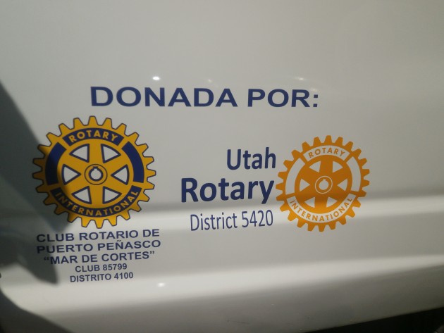 rotario-ambulancia-dialysis-1-630x473 Club Rotario Mar de Cortés Puerto Peñasco dona ambulancia a la clínica de hemodiálisis
