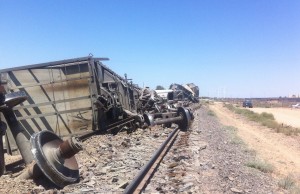 tren-jun2015-300x194 Train derailment tosses 11 trailers off tracks
