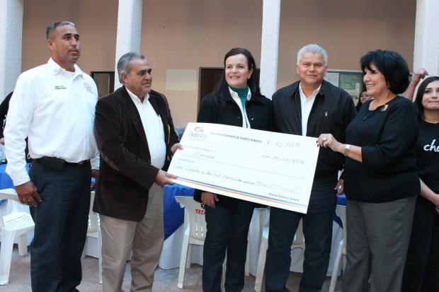 tastecheck2-620x413 Donations presented from 2012 Taste of Peñasco / Iron Chef event