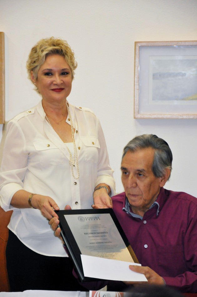fecas13-14-630x948 Reconocen a Mario Moreno Zazueta como Creador Emérito 2013-2014 