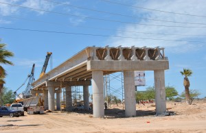 puente-julio2015-4-300x194 Work progresses on Peñasco-Sonoyta Overpass