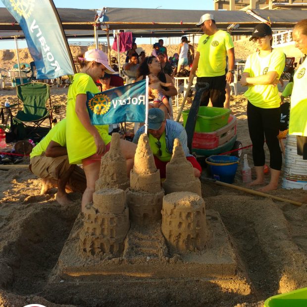 castillos-de-arena-1-620x620 Casa Hogar - 1st Sand Castle Contest