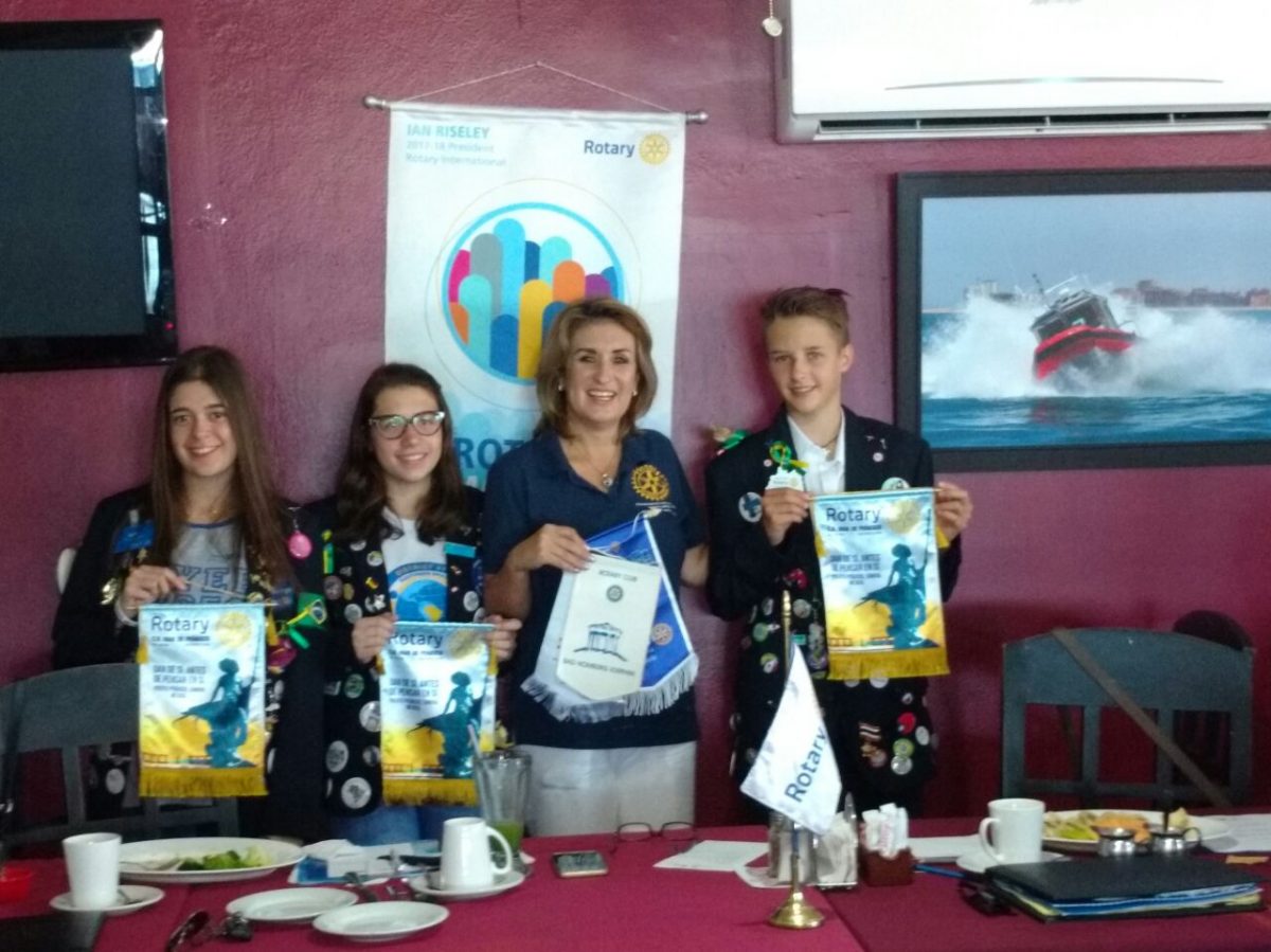 intercambistas-banderines-1200x899 Rotary club delves into Youth Exchange Program