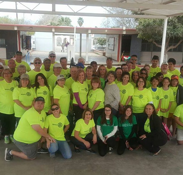 Rotary-Service-Project-Weekend-AZ5495-march2018-1-620x595 Puerto Peñasco Rotary Club delivers backpacks and inaugurates new room at local school